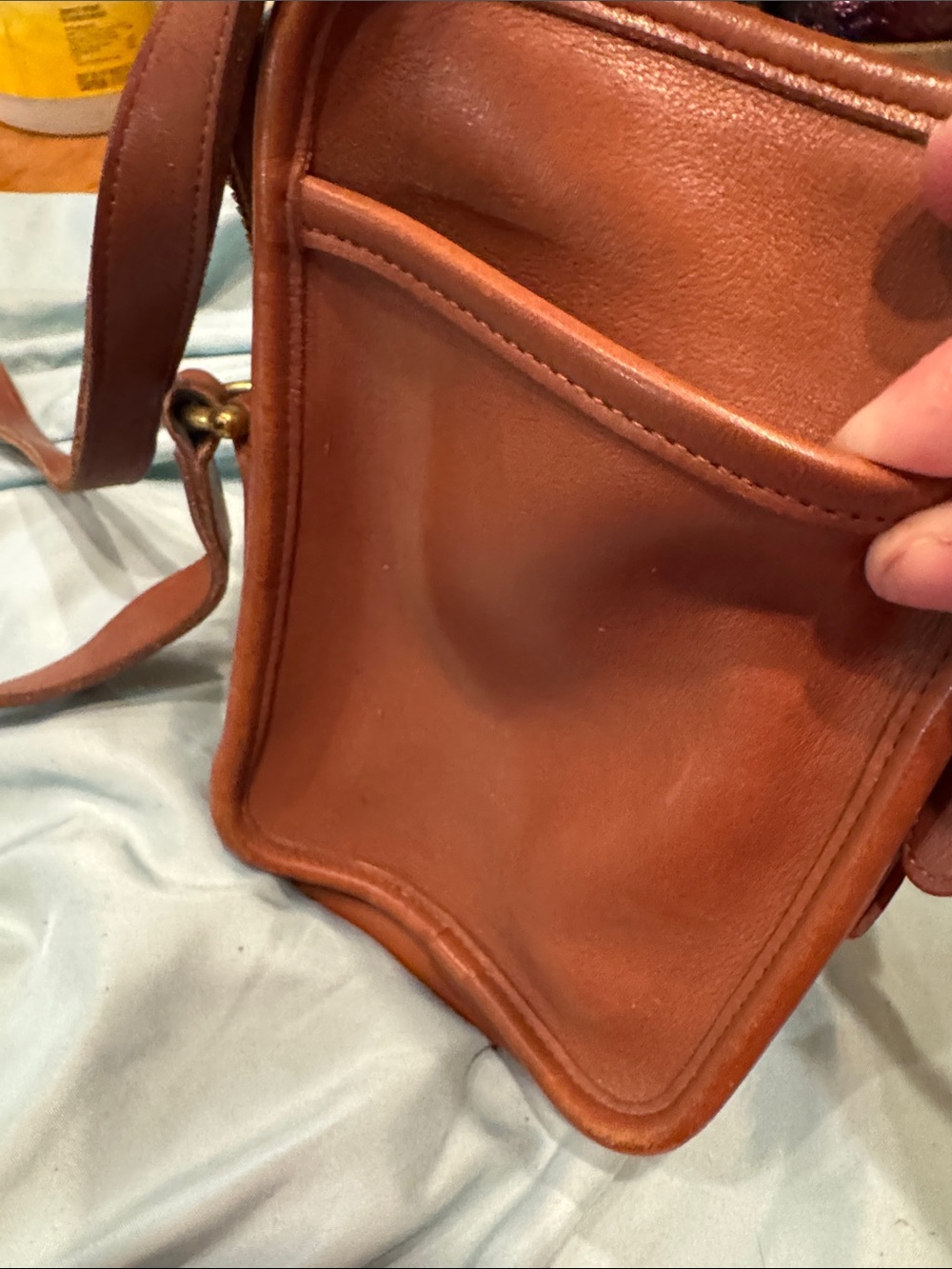 Authentic vintage women’s Coach LEATHER crossbody purse - Picture 3 of 5